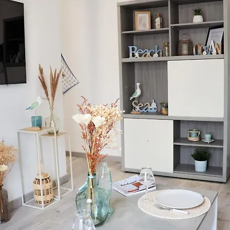 2 Pieces Apartment *