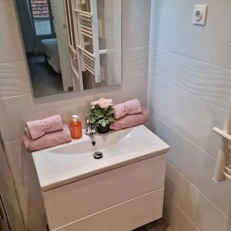 2 Pieces Apartment *